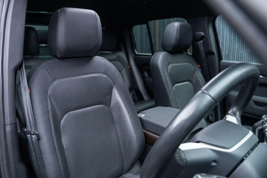 Land Rover Defender 130 X-dynamic Hse Grey #12
