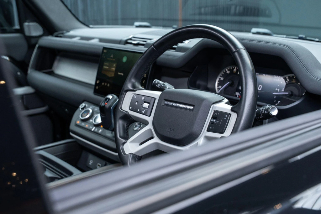 Land Rover Defender 130 X-dynamic Hse Grey #37