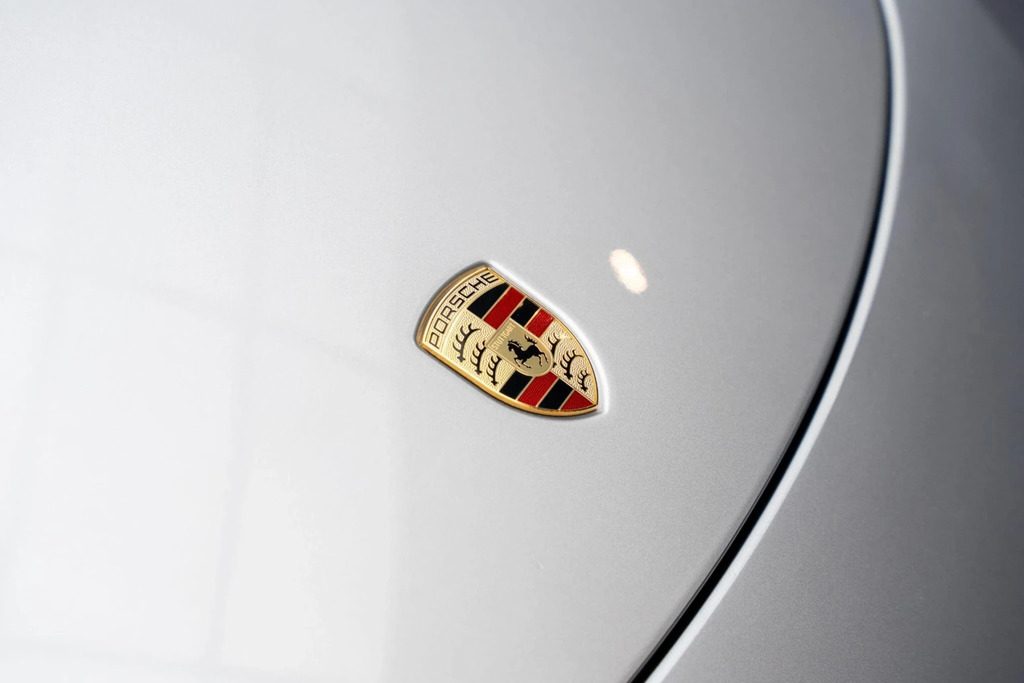 Porsche 718 Cayman 2L Null Silver #26