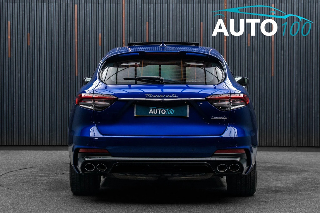 Maserati Levante Modena Black #21