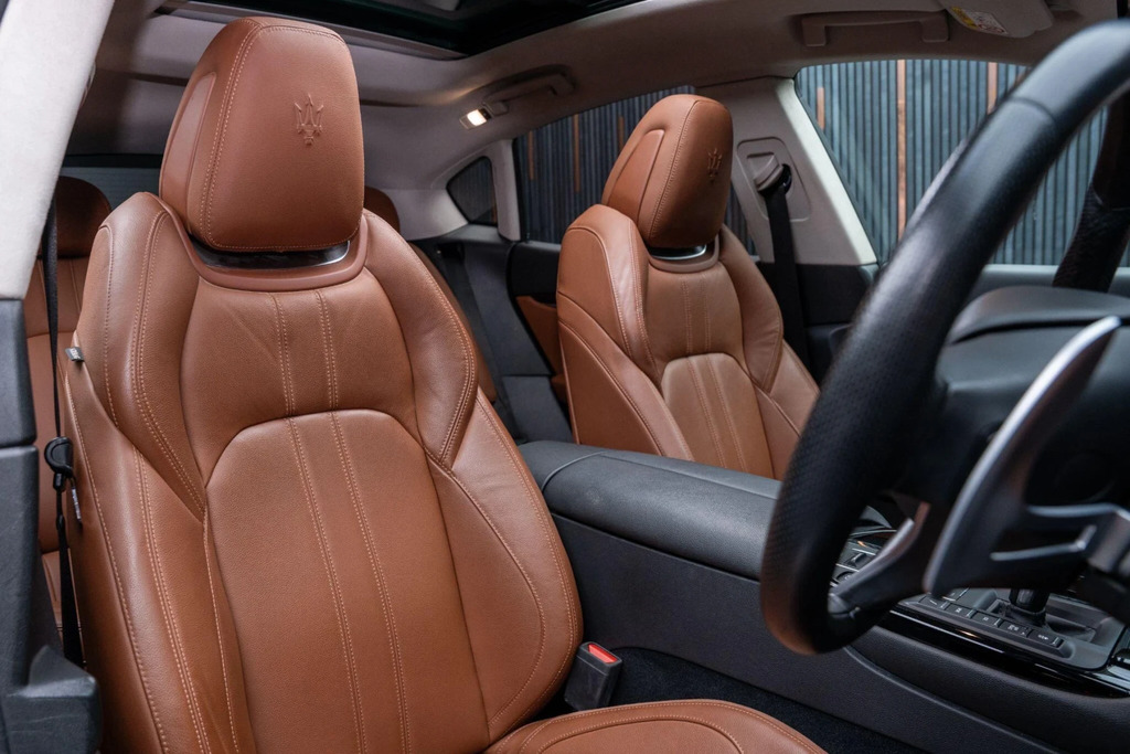 Maserati Levante Modena Black #12