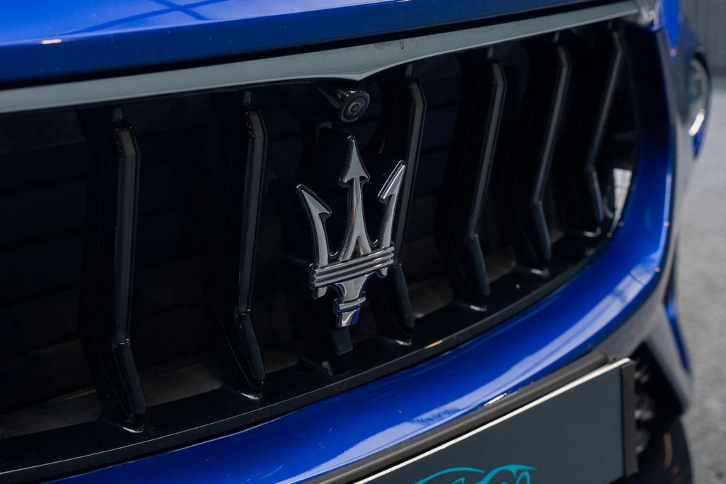 Maserati Levante Modena Black #27