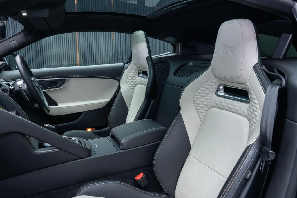 Jaguar F-Type 2.0 P300 First Edition Grey #40