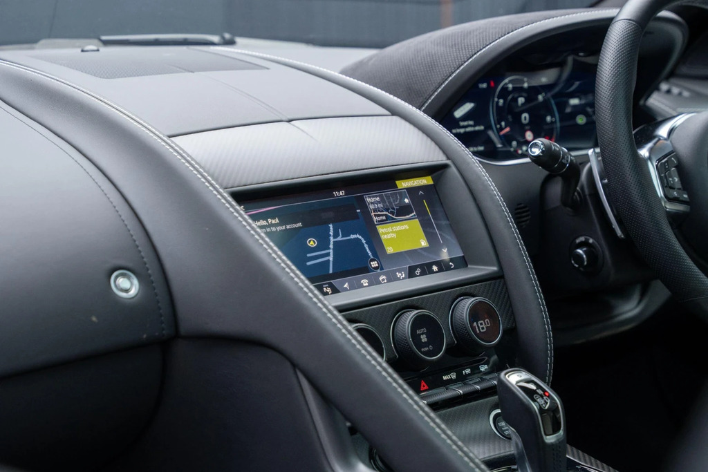 Jaguar F-Type 2.0 P300 First Edition Grey #41