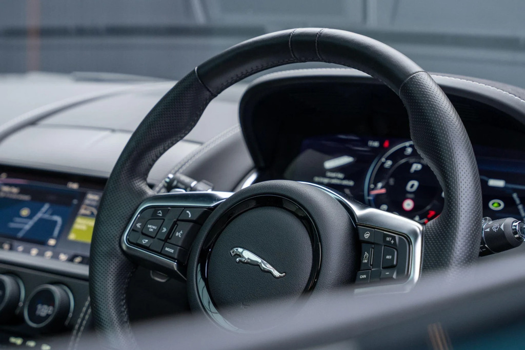Jaguar F-Type 2.0 P300 First Edition Grey #43