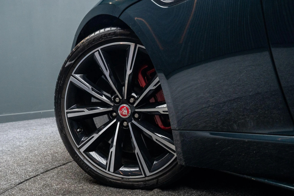 Jaguar F-Type 2.0 P300 First Edition Grey #13