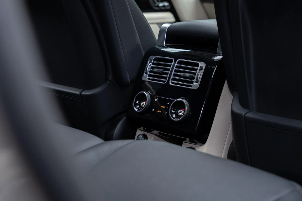 Land Rover Range Rover 3.0 P400 Vogue Grey #34