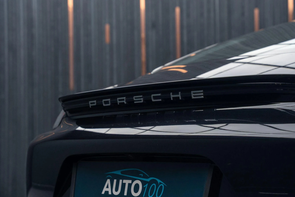 Porsche 718 Cayman 2L Null Black #25