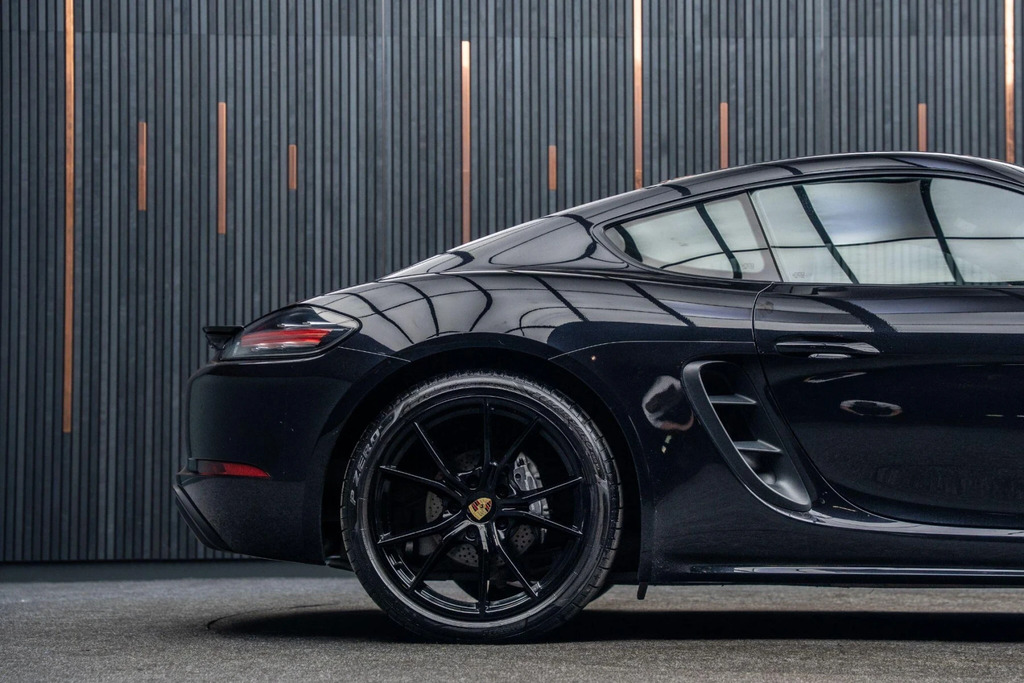 Porsche 718 Cayman 2L Null Black #19