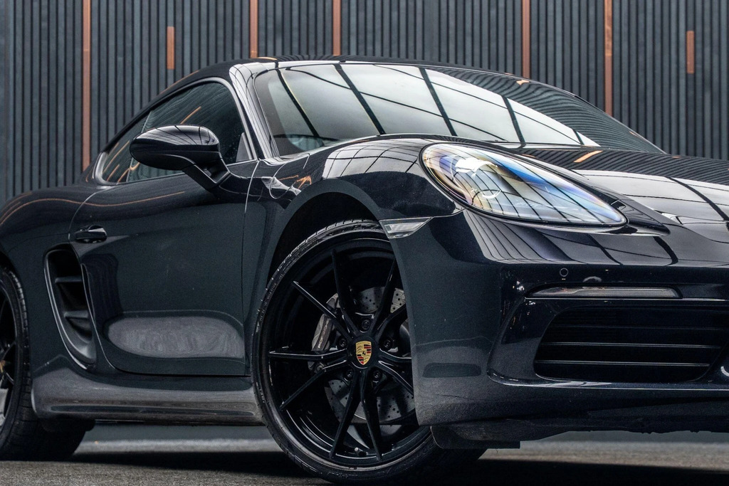 Porsche 718 Cayman 2L Null Black #7