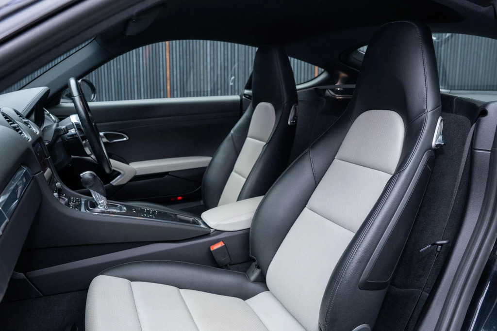 Porsche 718 Cayman 2L Null Black #28