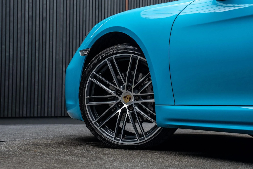 Porsche 718 Cayman 2.0 2dr Black #17