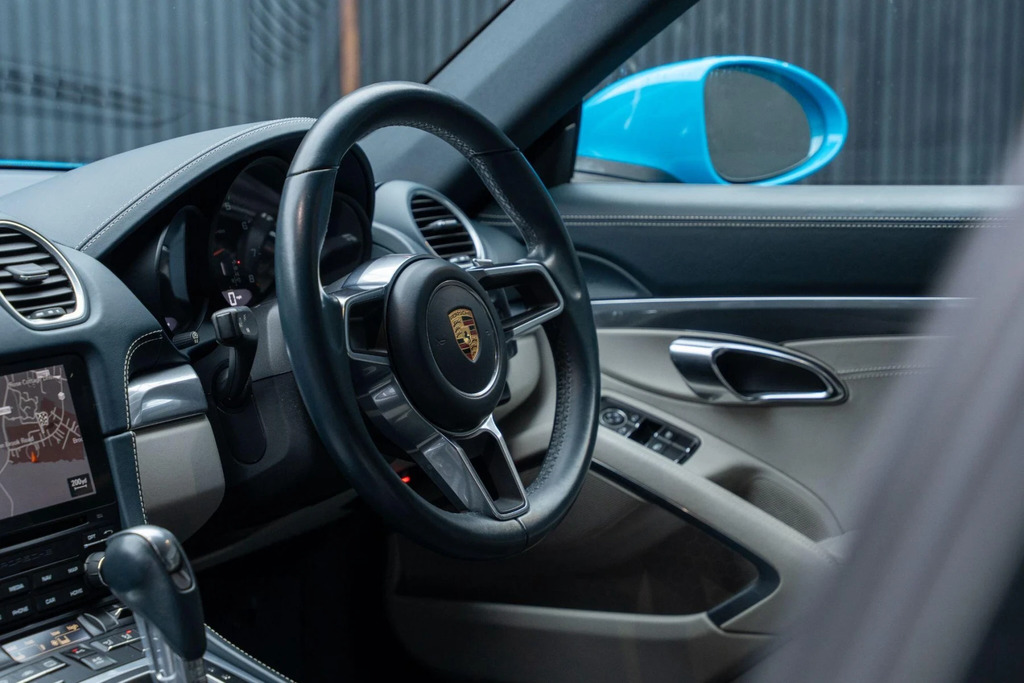 Porsche 718 Cayman 2.0 2dr Black #32