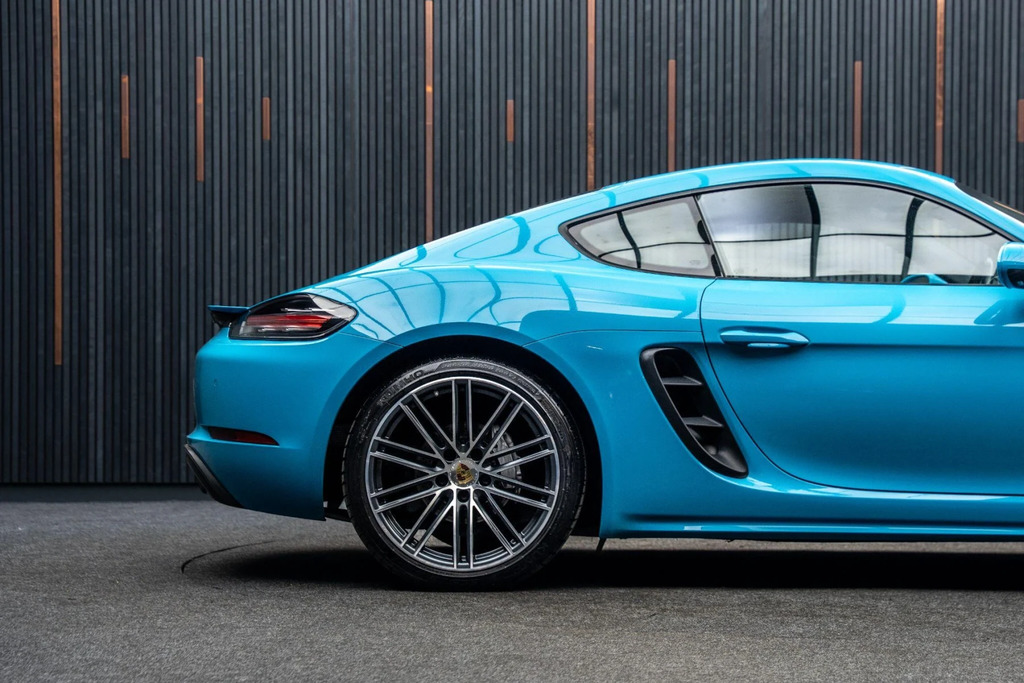 Porsche 718 Cayman 2.0 2dr Black #19