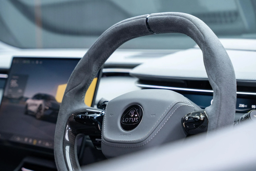 Lotus Emeya 450Kw 102Kwh 2025 Grey #39