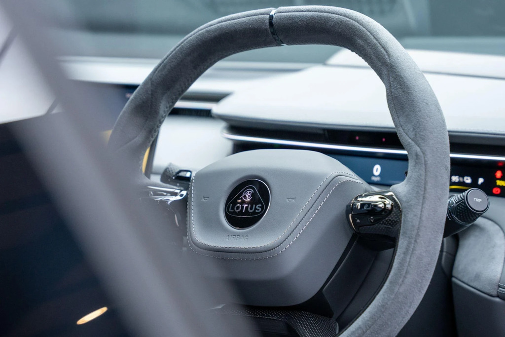 Lotus Emeya 450Kw 102Kwh 2025 Grey #33