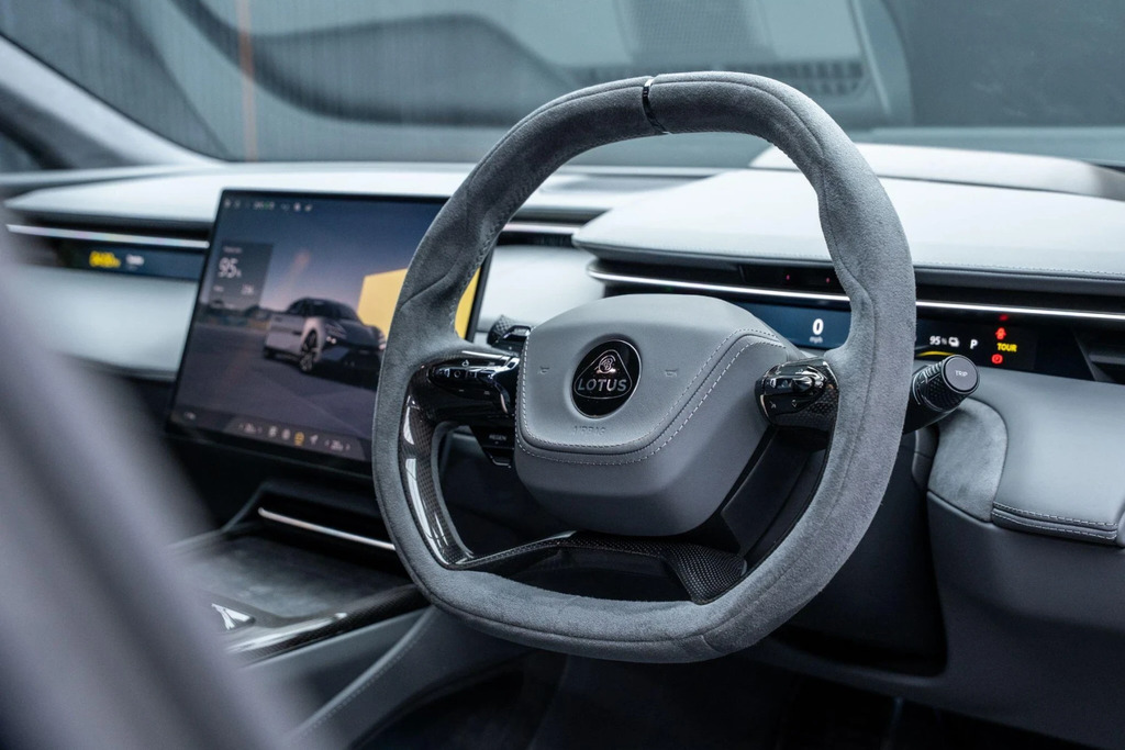 Lotus Emeya 450Kw 102Kwh 2025 Grey #32