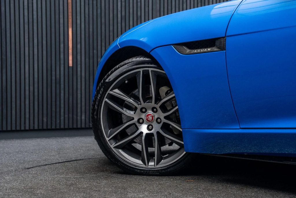 Jaguar F-Type R-dynamic White #17