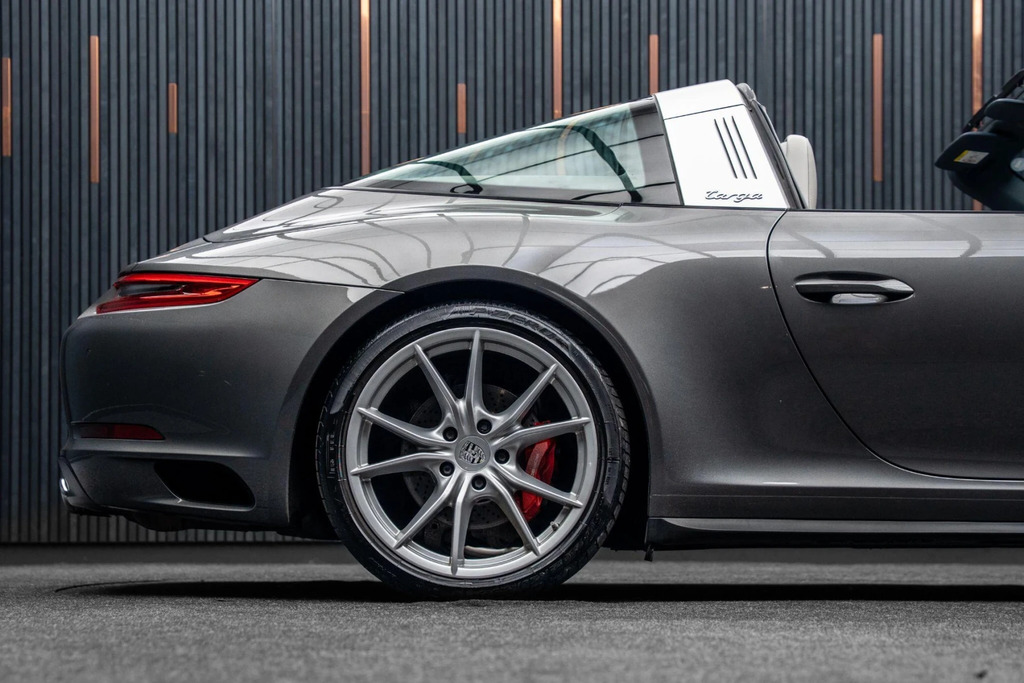 Porsche 911 991 Gt3 Pdk Left Silver #19