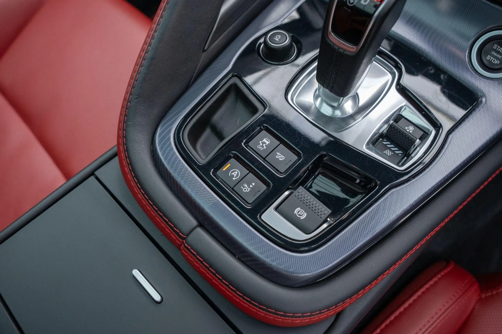 Jaguar F-Type P450 R-dynamic #39