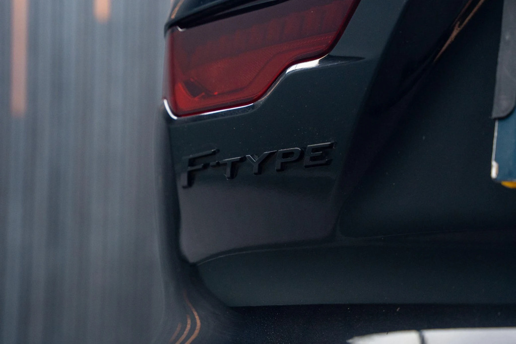 Jaguar F-Type P450 R-dynamic  #27