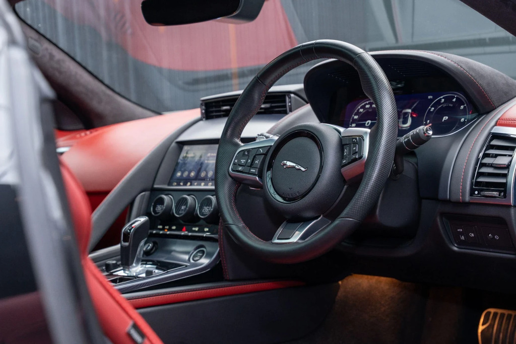 Jaguar F-Type P450 R-dynamic #22