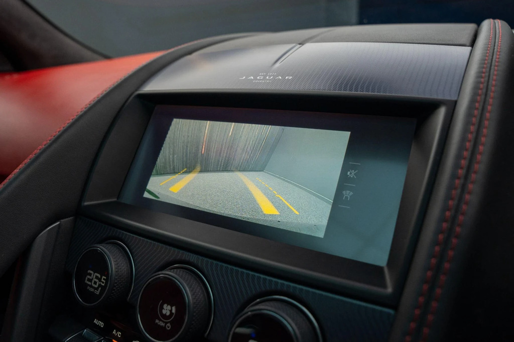 Jaguar F-Type P450 R-dynamic #8