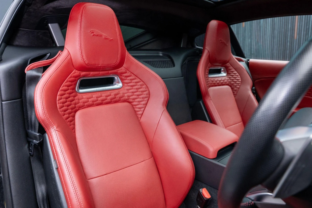 Jaguar F-Type P450 R-dynamic #12