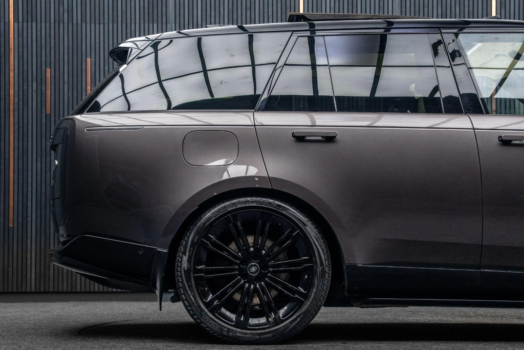 Land Rover Range Rover 3.0 D350 First Edition Black #19