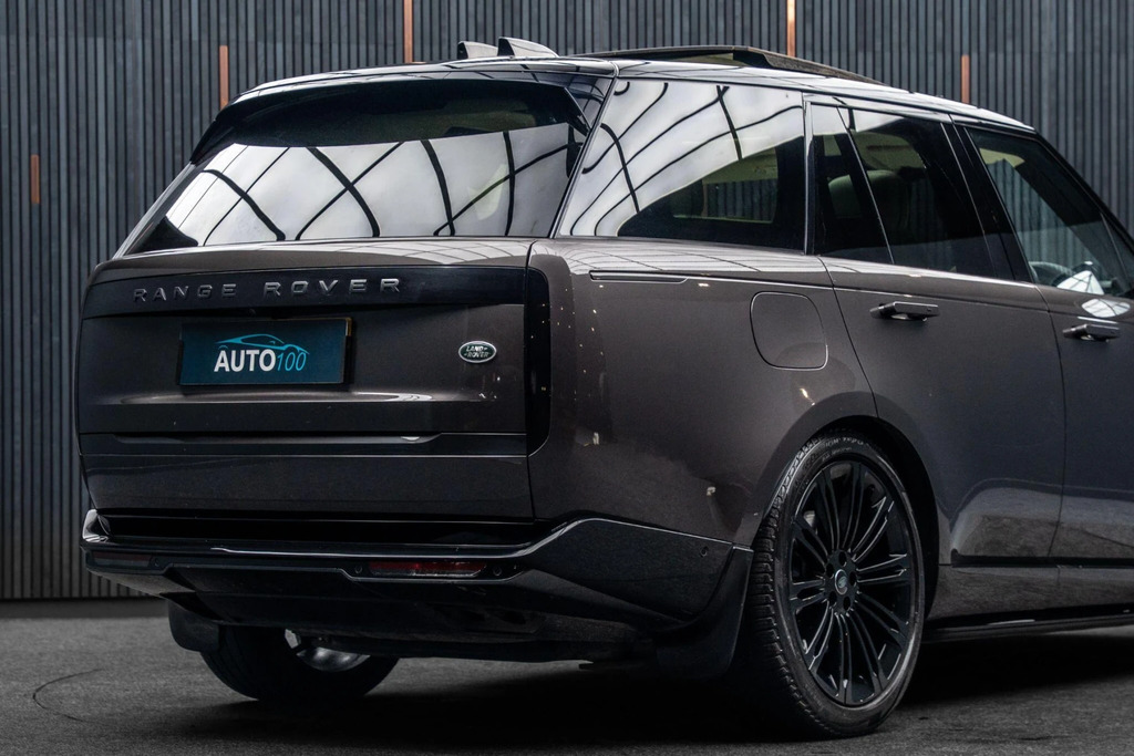 Land Rover Range Rover 3.0 D350 First Edition Black #21