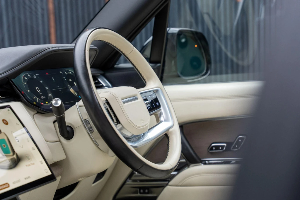 Land Rover Range Rover 3.0 D350 First Edition Black #45