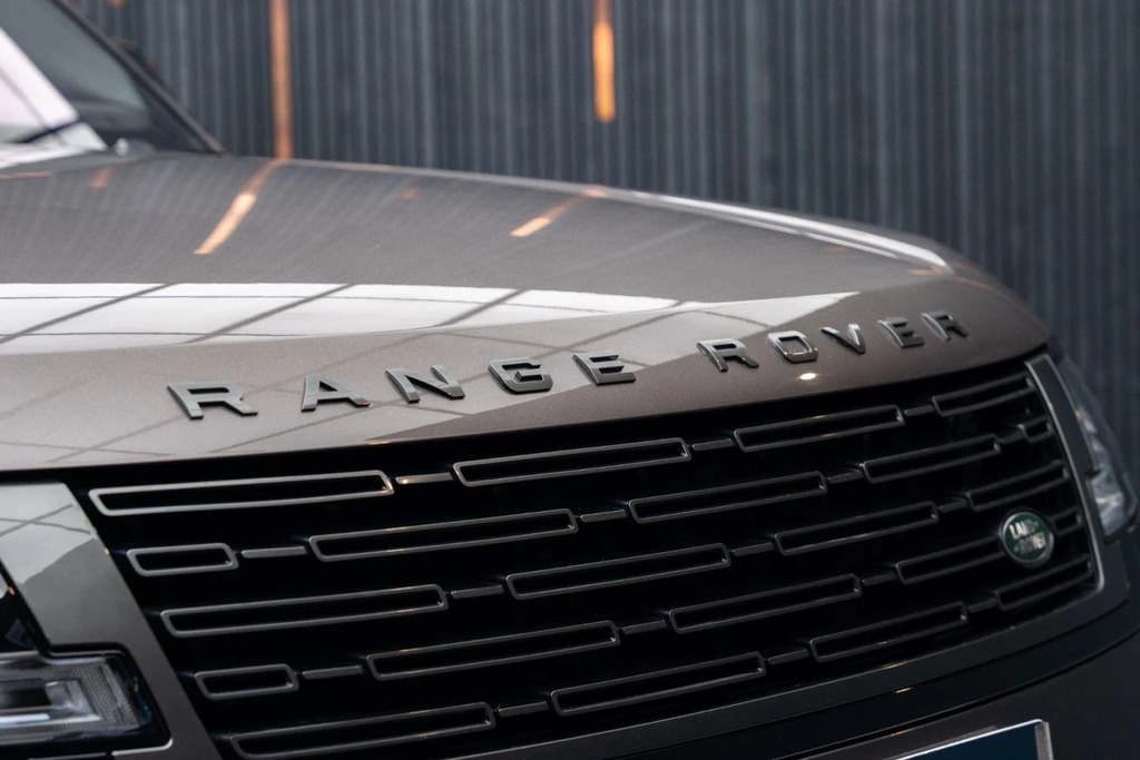 Land Rover Range Rover 3.0 D350 First Edition Black #27