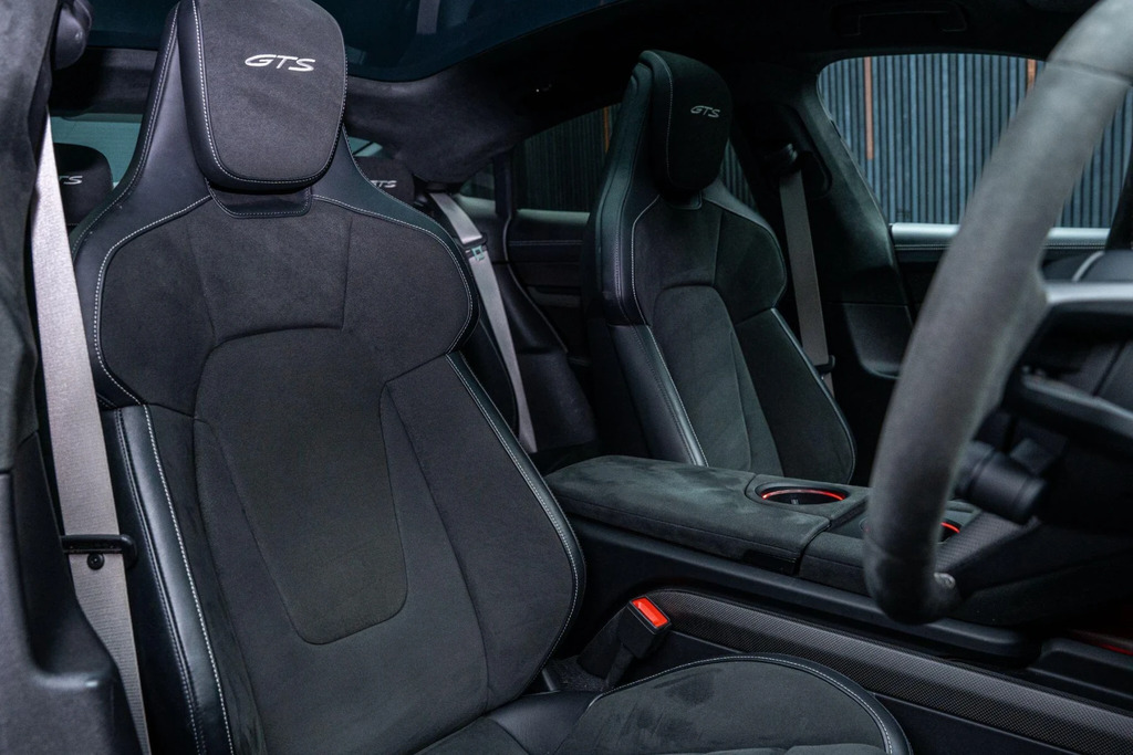 Porsche Taycan Performance Plus 93.4Kwh Gts 4Wd 11Kw Ch Black #2