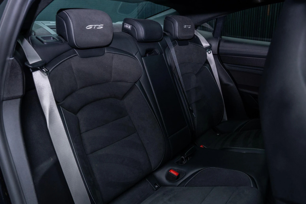 Porsche Taycan Turbo Green #13