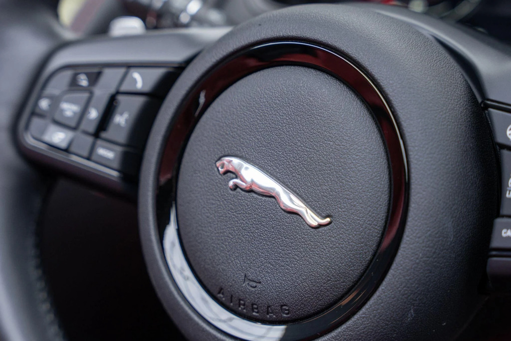 Jaguar F-Type 2.0 P300 R-dynamic Black 2023 Black #28