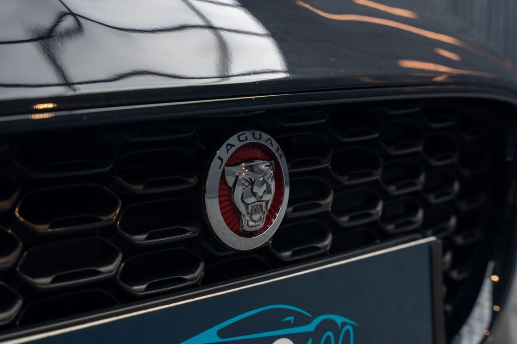 Jaguar F-Type 2.0 P300 R-dynamic Black 2023 Black #33