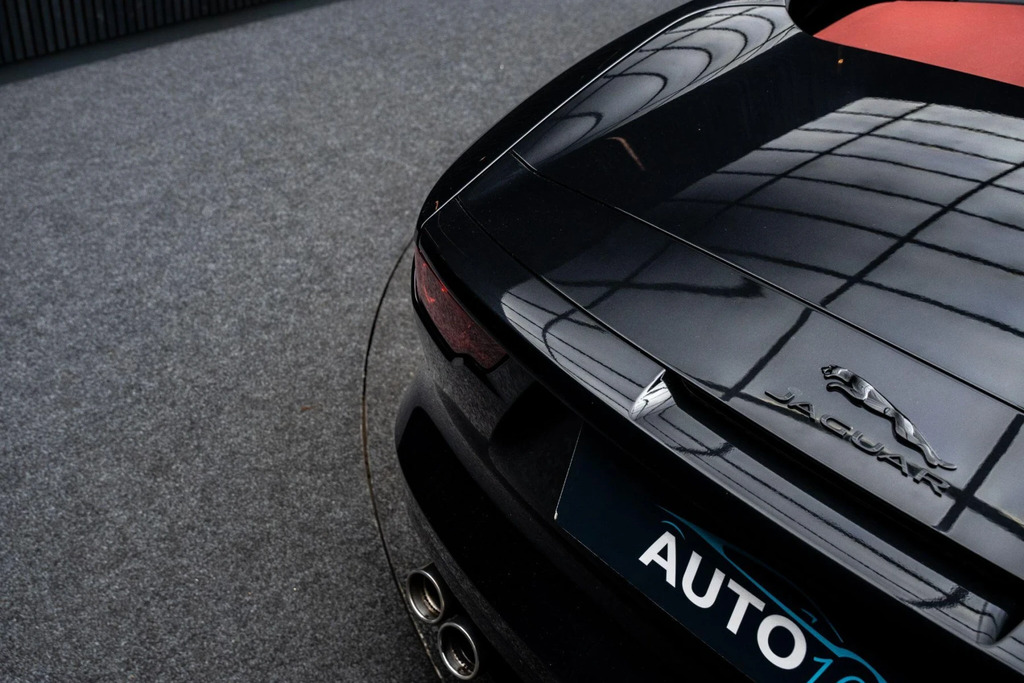 Jaguar F-Type 2.0 P300 R-dynamic Black 2023 Black #25