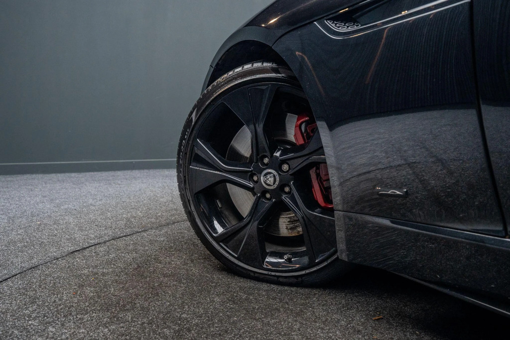 Jaguar F-Type 2.0 P300 R-dynamic Black 2023 Black #15