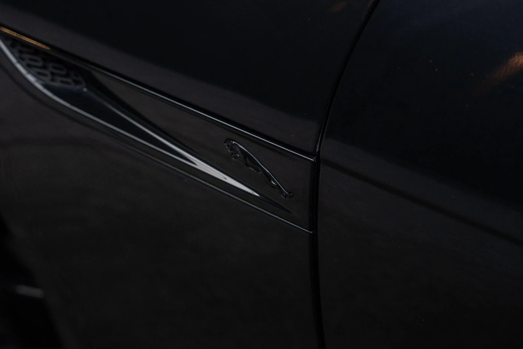 Jaguar F-Type 2.0 P300 R-dynamic Black 2023 Black #31
