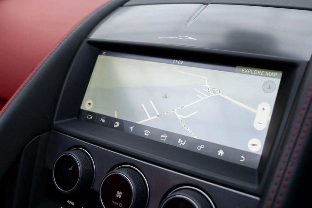 Jaguar F-Type 2.0 P300 R-dynamic Black 2023 Black #8