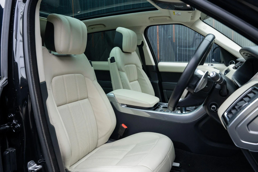 Land Rover Range Rover Sport 3.0 D300 Mhev Hse Silver 4Wd Euro 6 Ss Black #2
