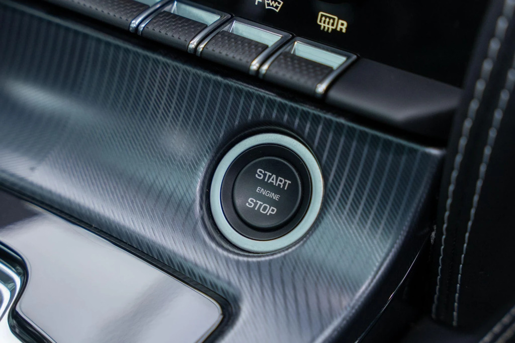 Jaguar F-Type Jaguar Coupe 2.0 P300 R-dynamic Black Black #28
