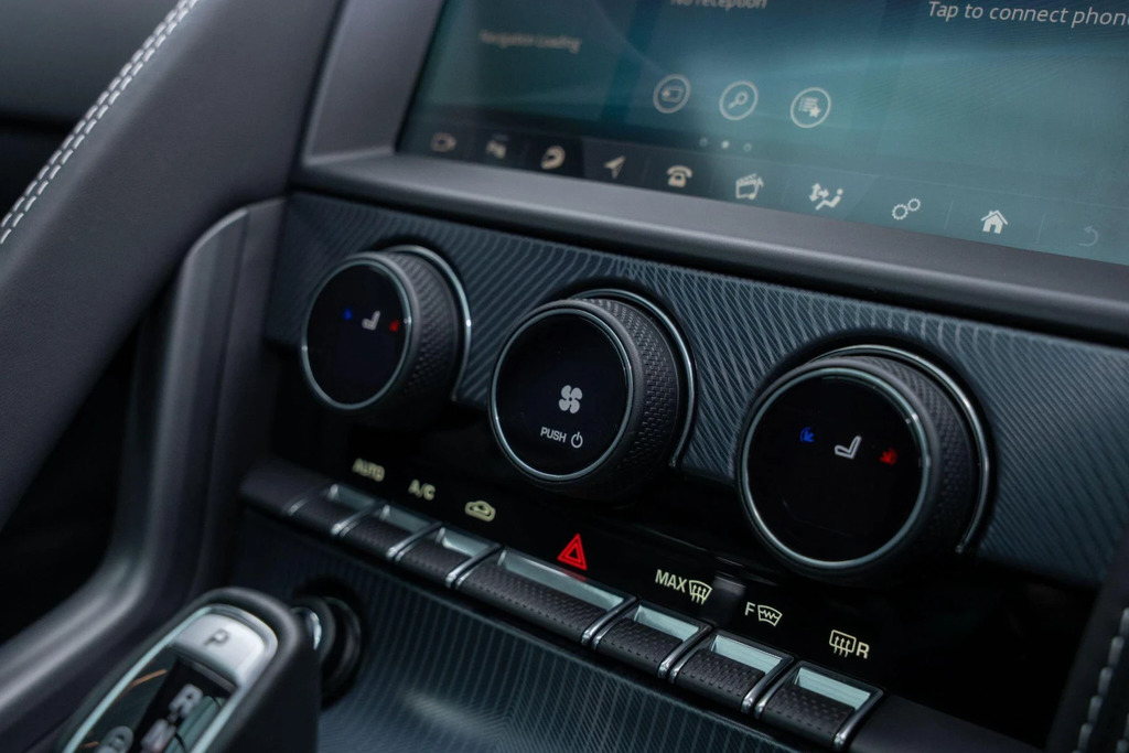 Jaguar F-Type Jaguar Coupe 2.0 P300 R-dynamic Black Black #26
