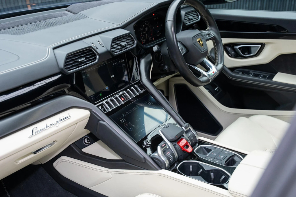 Lamborghini Urus Suv Black #40