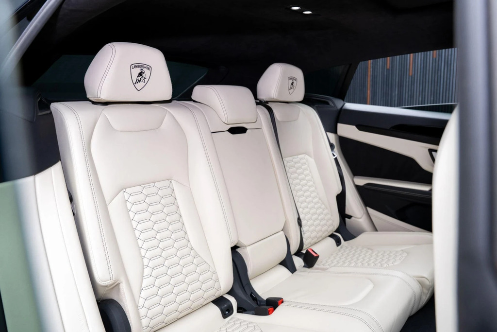 Lamborghini Urus Suv Black #14