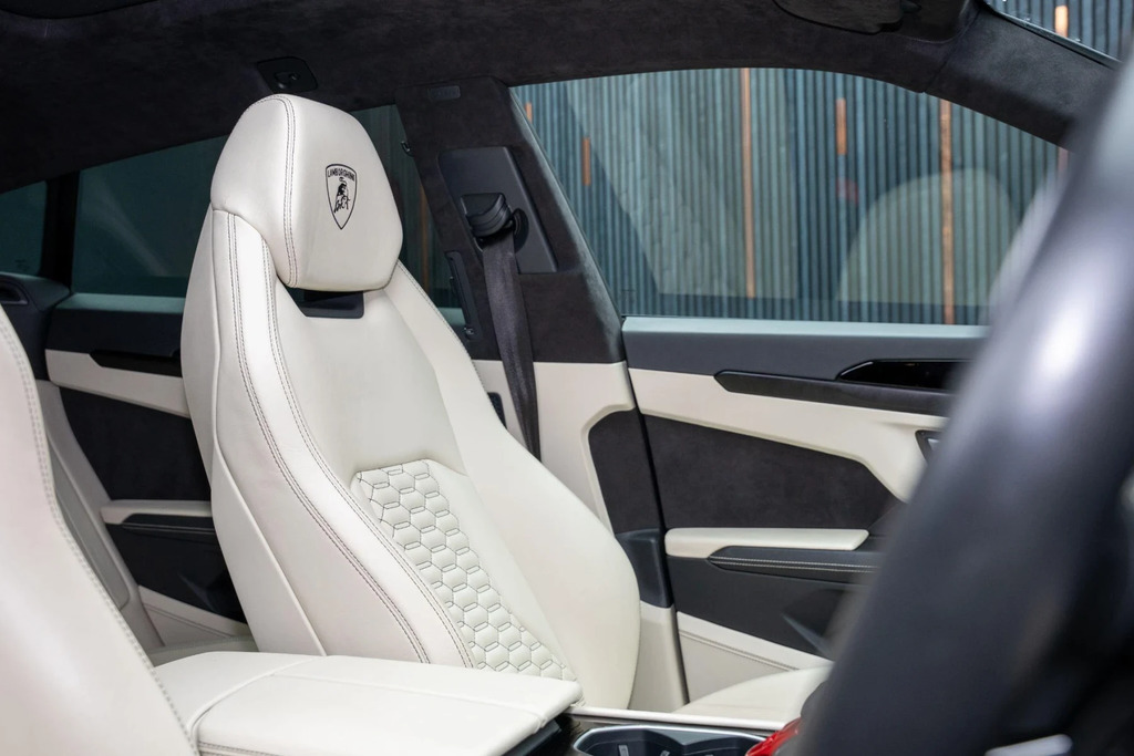Lamborghini Urus Suv Black #24