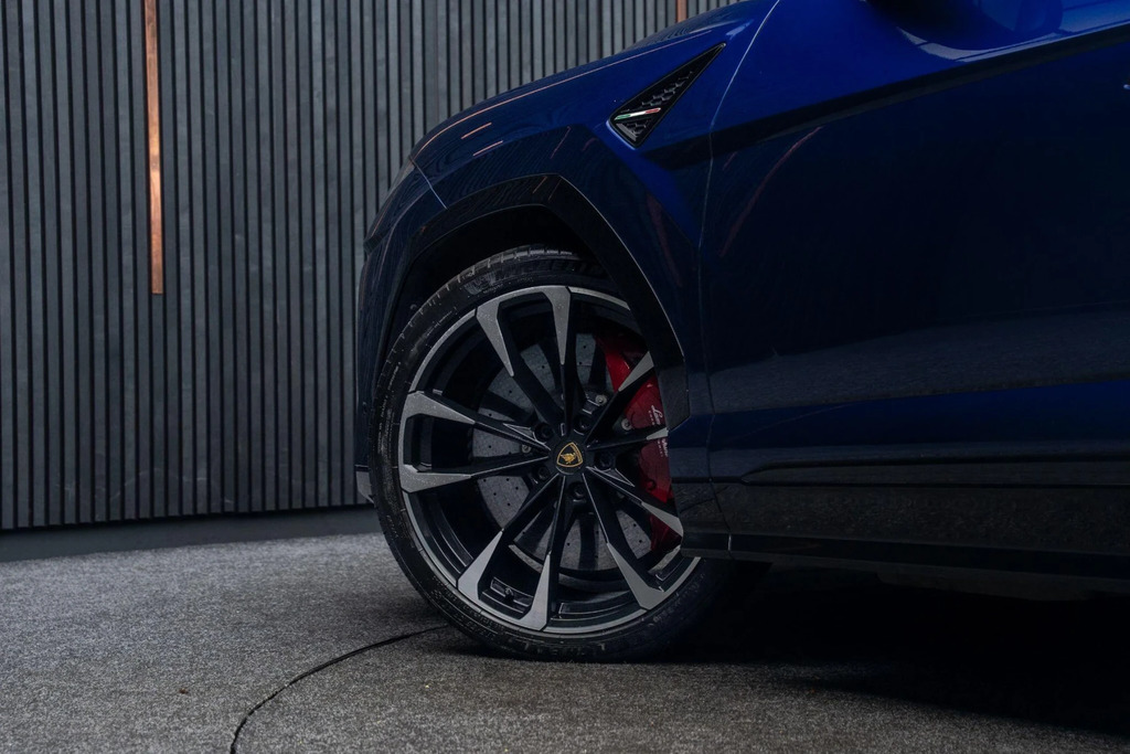 Lamborghini Urus Suv Black #15