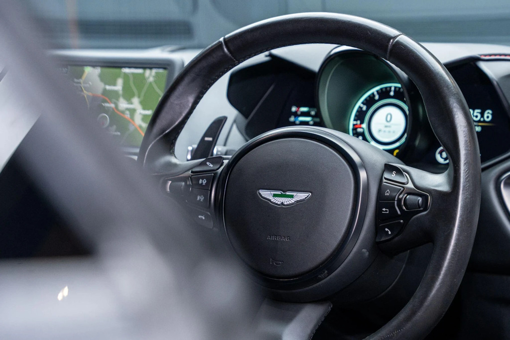 Aston Martin Vantage Zf 8 Speed 3,982 cc Blue #34