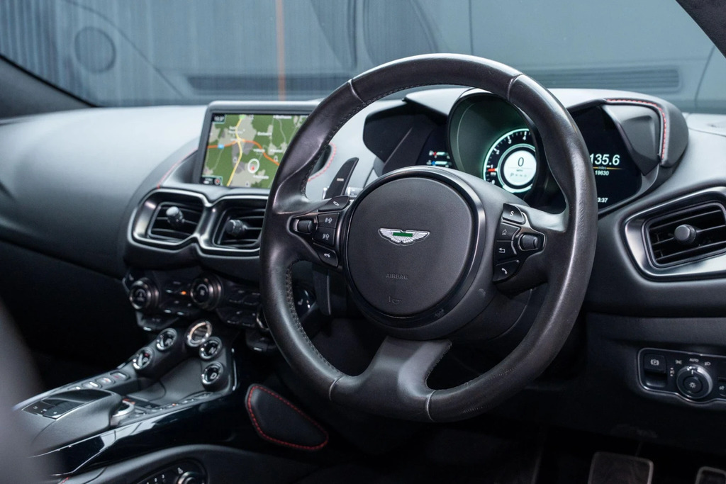 Aston Martin Vantage 4.0 V8 Euro 6 Black #4