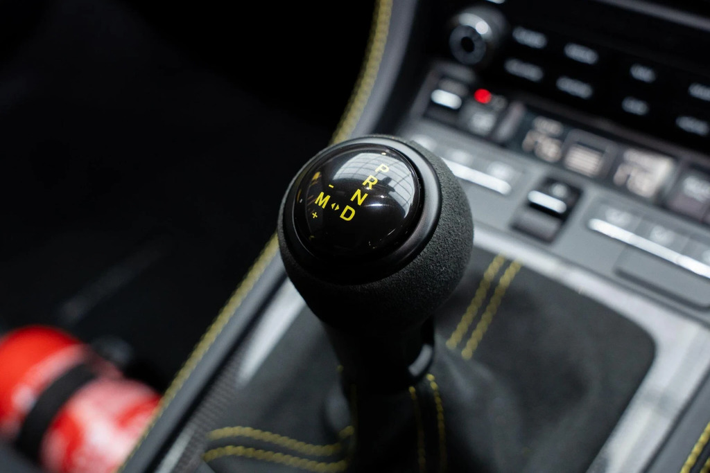 Porsche 718 Cayman 4L Gt4 Black #32